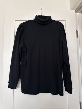 Uniqlo Black Turtleneck